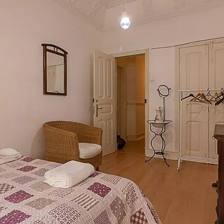 Guest house Alameda *