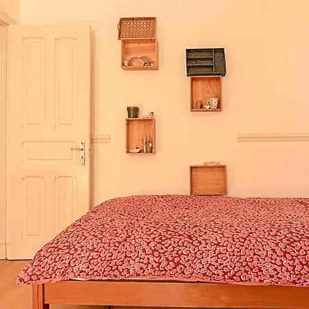 Alameda Guest house *